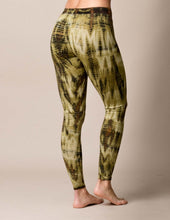 Load image into Gallery viewer, Shibori Tie-Dye Leggings