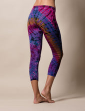 Load image into Gallery viewer, Tie-Dye Crop Leggings