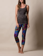 Load image into Gallery viewer, Tie-Dye Crop Leggings