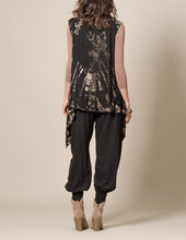 Load image into Gallery viewer, Black Tie-Dye Sleeveless Wrap
