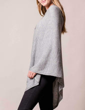 Load image into Gallery viewer, Cashmere &amp; Wool Poncho - Grey Heather
