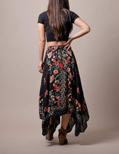 Load image into Gallery viewer, Gianna Hanky Hem Skirt
