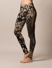 Load image into Gallery viewer, Natural Black Tie-Dye Leggings
