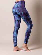 Load image into Gallery viewer, Shibori Tie-Dye Leggings
