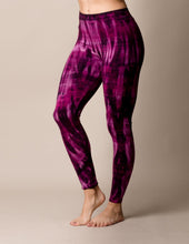 Load image into Gallery viewer, Shibori Tie-Dye Leggings

