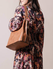 Load image into Gallery viewer, Vegan Leather Tote
